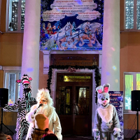 Предновогодняя дискотека с любимыми сказочными персонажами